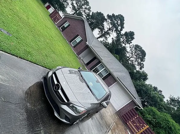 712 Edgewood Ct, Hinesville, GA 31313