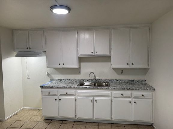 2nd image of 220 N Hagar St #E