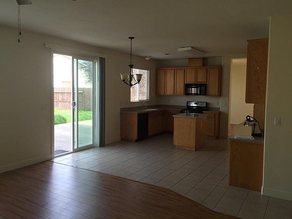 4th image of 3423 McVie Dr