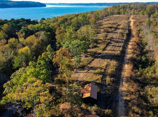 1 Lake Bend Shores Dr, Florence, AL 35633