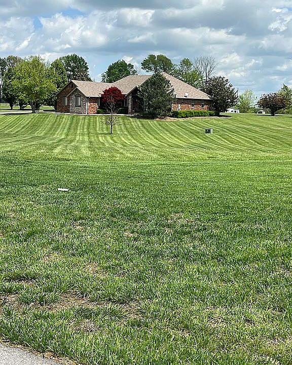 1st image of 200 Oak Knoll Rd