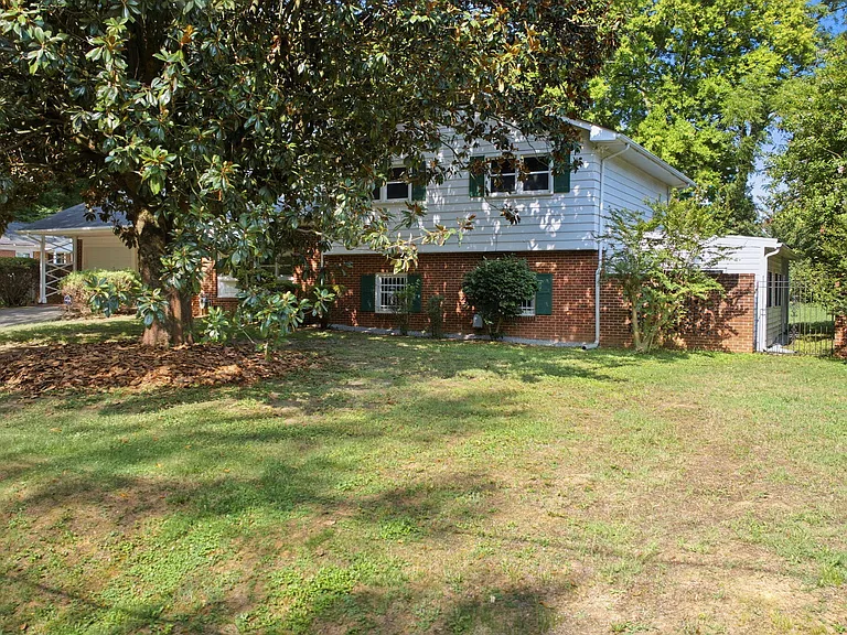 119 Waldrop St — Photo 2