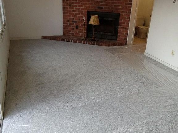 2nd image of 220 Knightsmanor Ct