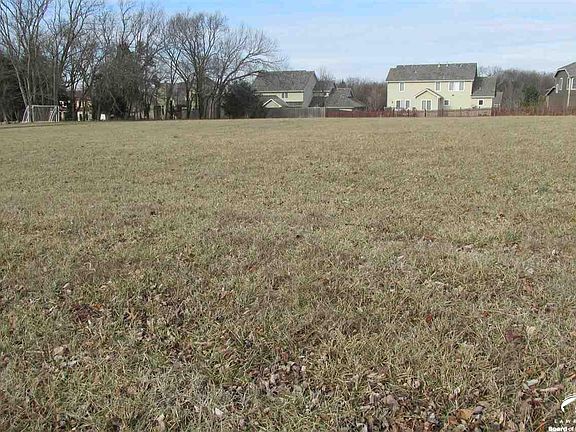 3rd image of 1740 Lake Alvamar Dr