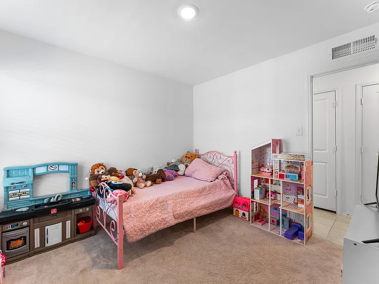 241 Thresher Ln — Photo 18