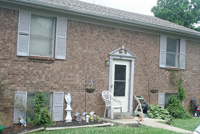 1st image of 137 Bolton Ave