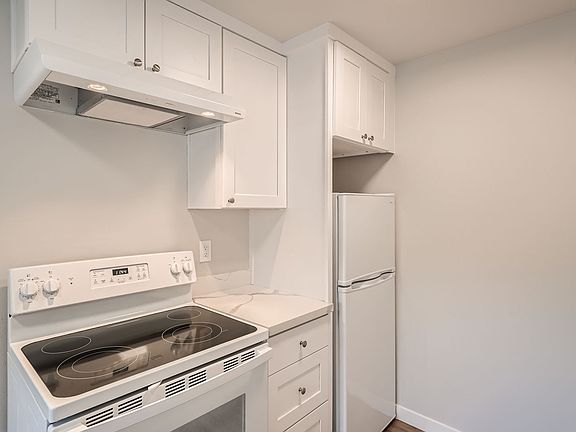 5th image of 2324 Bonair Pl SW #2