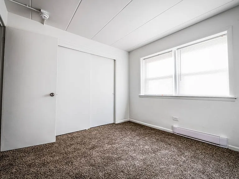 14538 S Cottage Grove — Photo 18