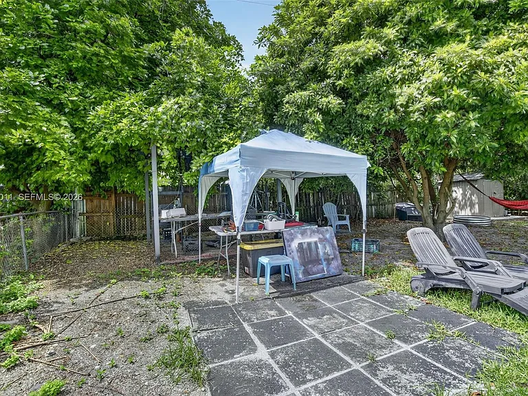 6238 Hayes St — Photo 42