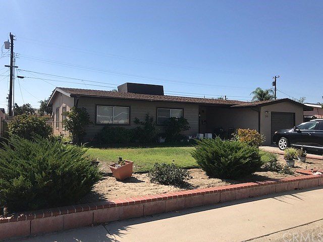 1st image of 1418 E Arizona Pl