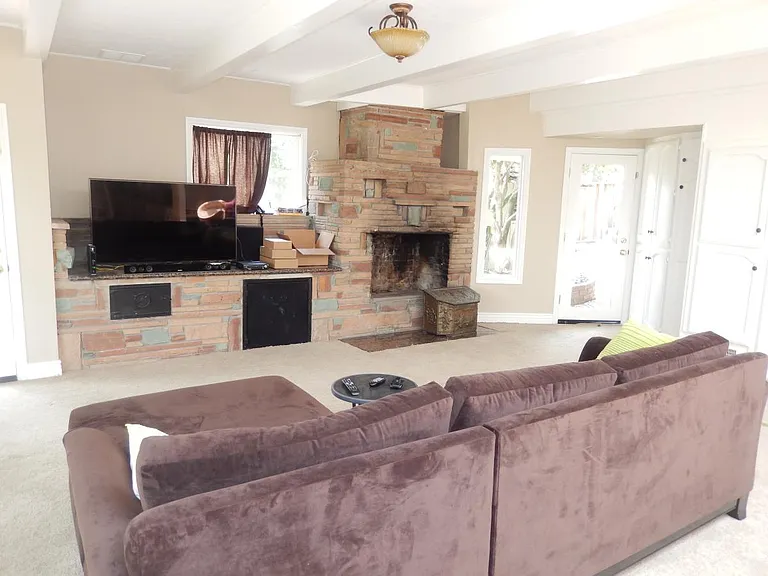 15330 Norton Rd — Photo 20