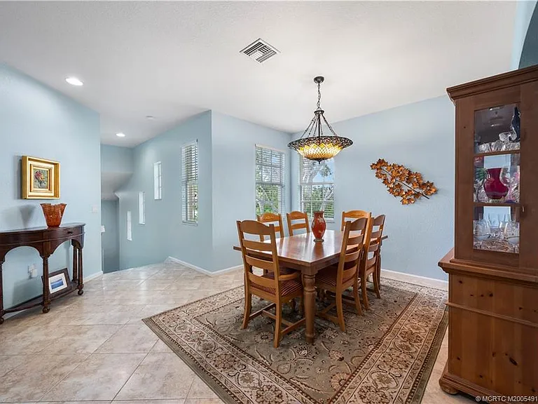 691 SW Glen Crest Way — Photo 8