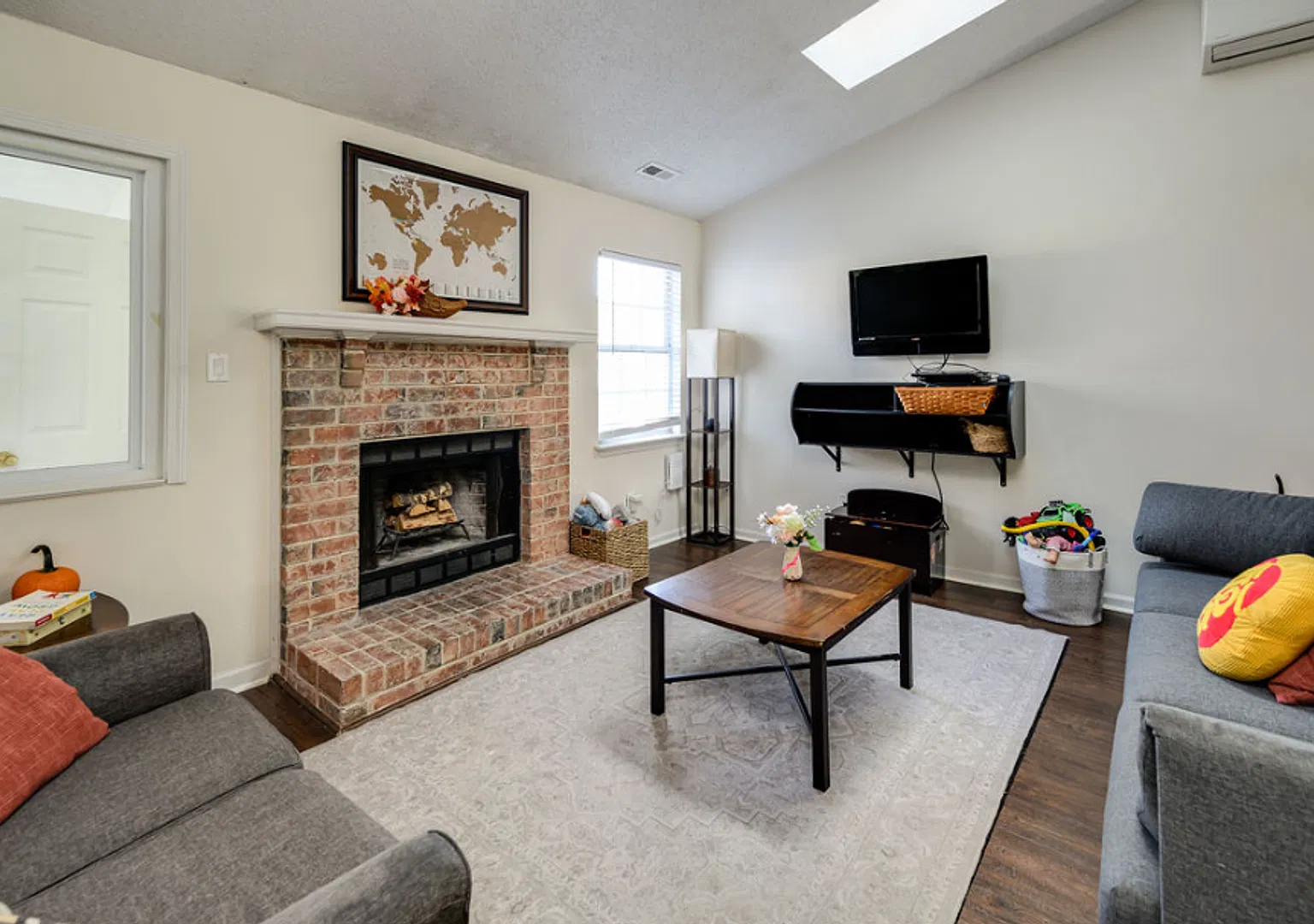 3 Bed 2 Bath Single Family in Virginia Beach — Photo 4