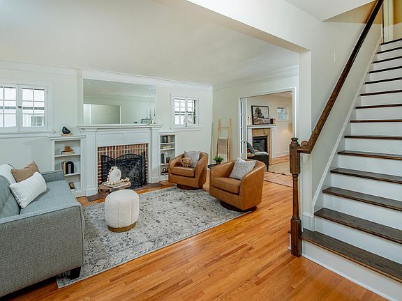 2nd image of 1840 Stanford Ave