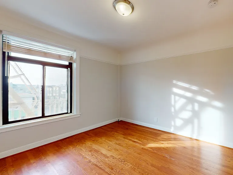 2242 Polk St #311 — Photo 6