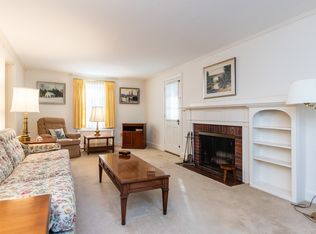 42 Martin Rd, Wellesley, MA 02481
