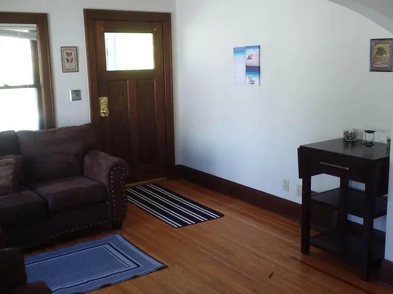 1432 Hague Ave — Photo 10