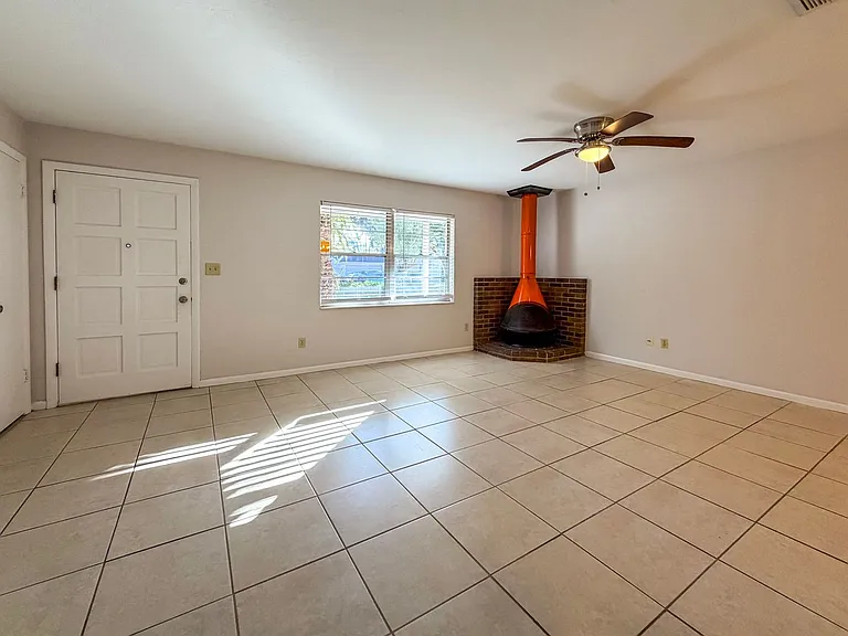 3146 NW 46th Ave — Photo 13