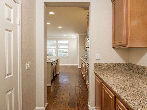 5th image of 35710 Bovard St