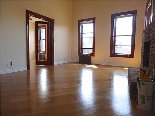 Rented by R New York | media 17