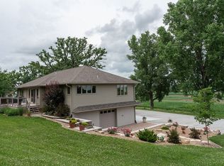 2562 Highway 6 Trl, Marengo, IA 52301