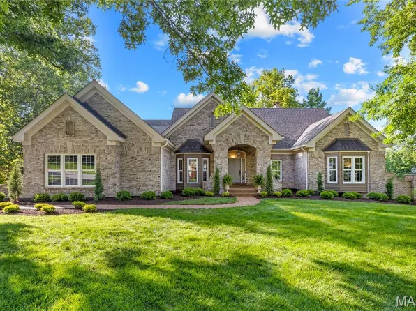 684 Clifden Dr, Weldon Spring, MO 63304