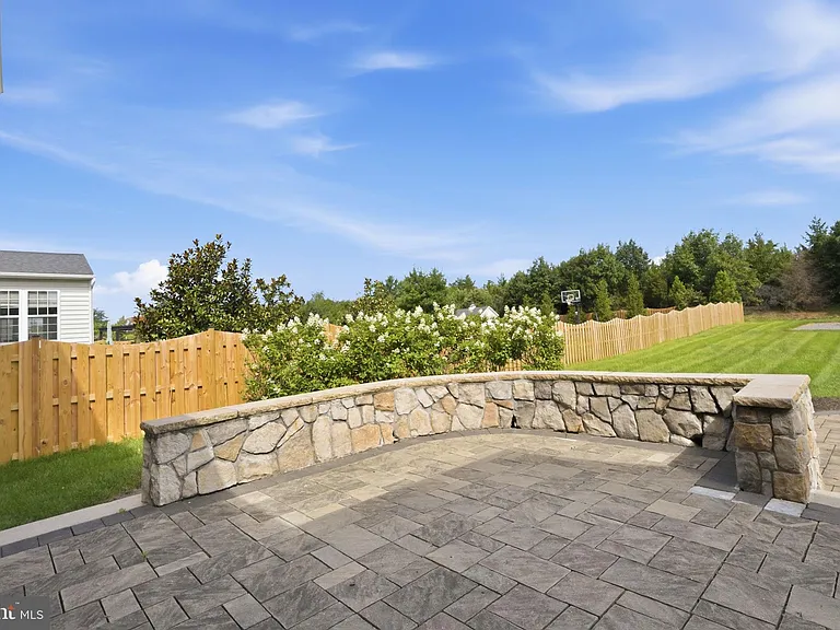 42222 Cameron Parish Dr — Photo 52