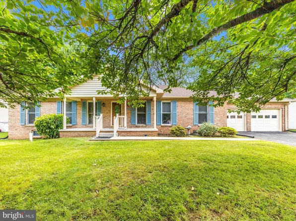 412 Fair Meadows Blvd, Hagerstown, MD 21740