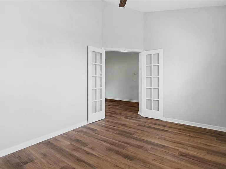 896 Princeton Dr — Photo 23