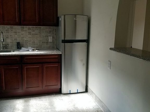 2nd image of 345 Lincoln Pl APT 2D