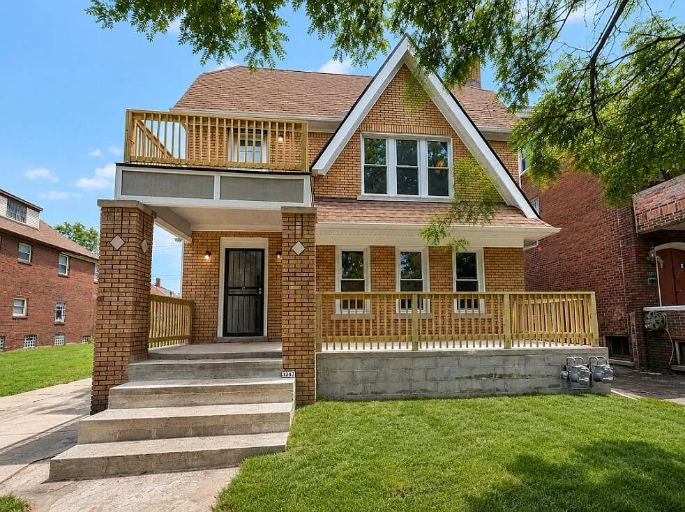 3 bed, 1.0 bath, 3192 sqft, $1,650 — Photo 1