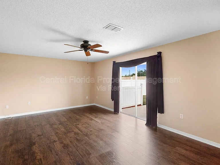 4657 Willamette Cir — Photo 3