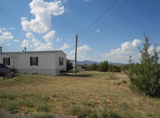61 Pinon Rd, Edgewood, NM 87015