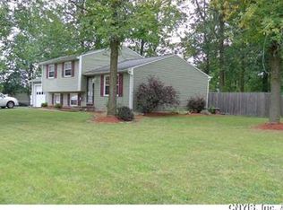 8478 Torchwood Ln, Cicero, NY 13039