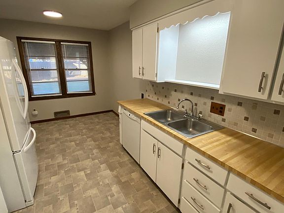 Clean, fresh, dine-in kitchen