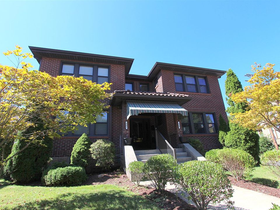 2nd image of 900 S Trenton Ave #1