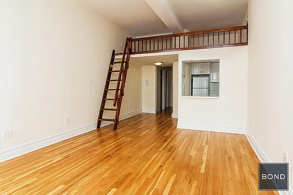 Rented by Bond New York | media 1