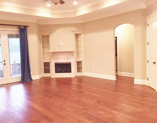 3rd image of 3024 Oakleigh Cres