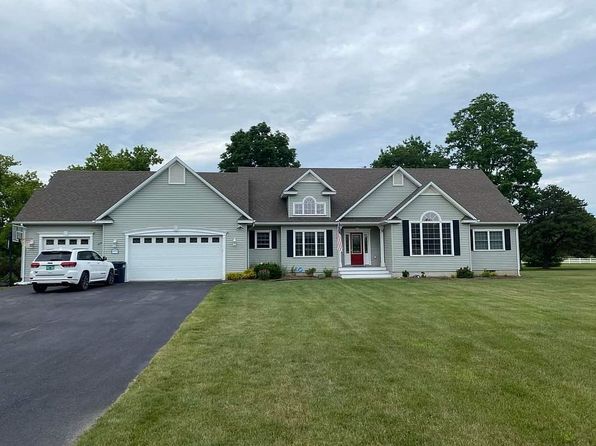 33 Heritage Ln
