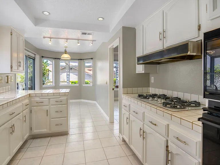 24241 Tama Ln — Photo 13