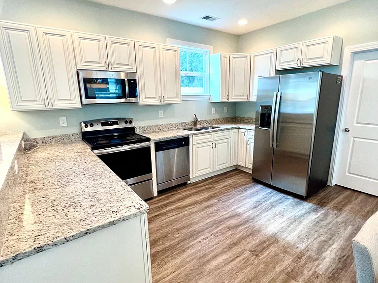 1630 Wappoo Dr — Photo 11