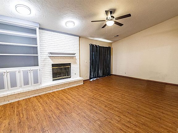 2nd image of 132 Hickory Hill St