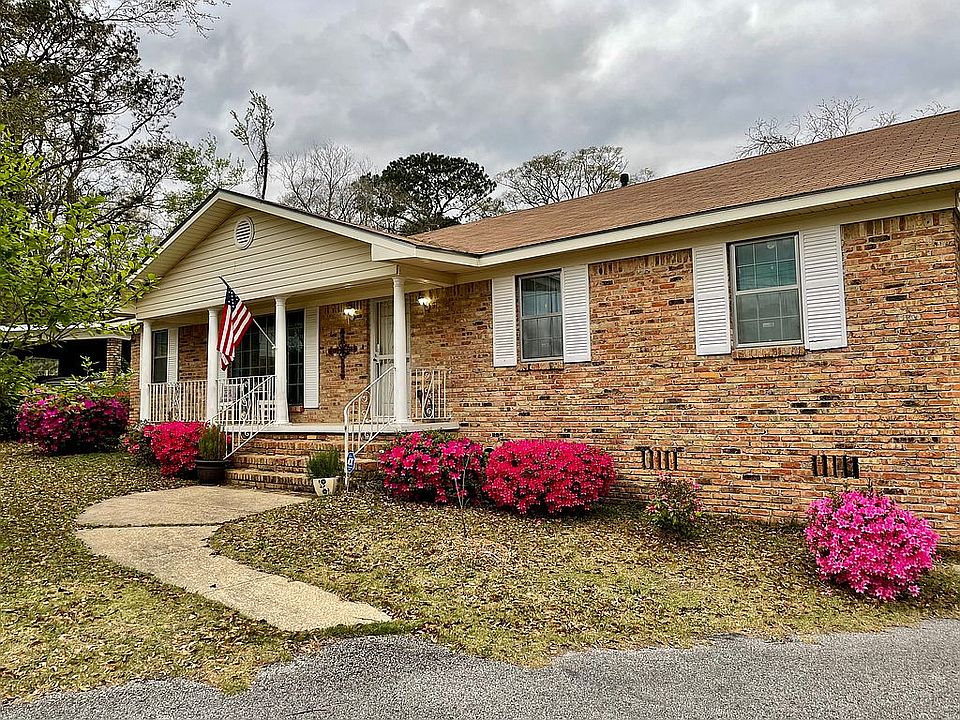 2nd image of 712 Brannan Ct