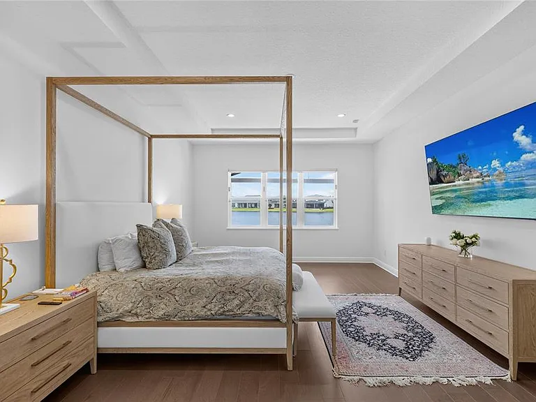 9445 Santorini Dr — Photo 14