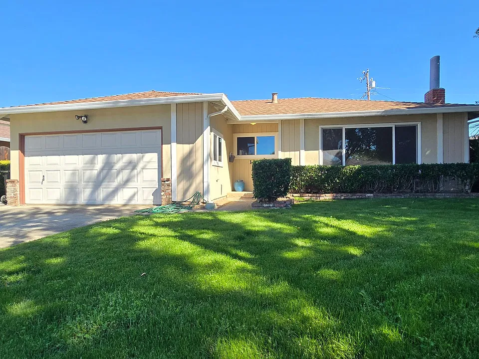 1668 Heron Ave
