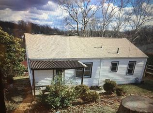 831 Scenic Dr, Charleston, WV 25311