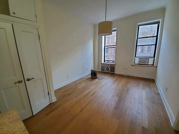 2nd image of 109 W 75th St APT 3A