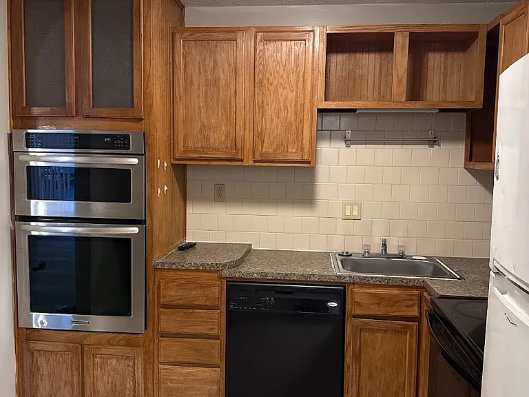 7992 Shady Oak Trl #148 — Photo 1