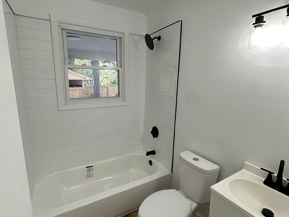 1st image of 7254 Parkview Dr #A
