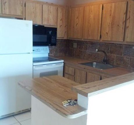 5th image of 415 NW 210th St APT 205